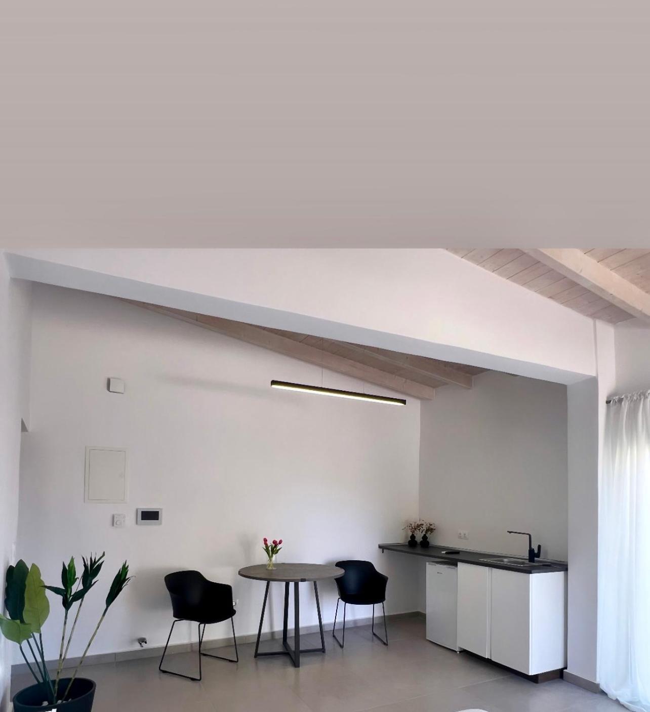 Abuelo Apartment II Артемида Екстериор снимка